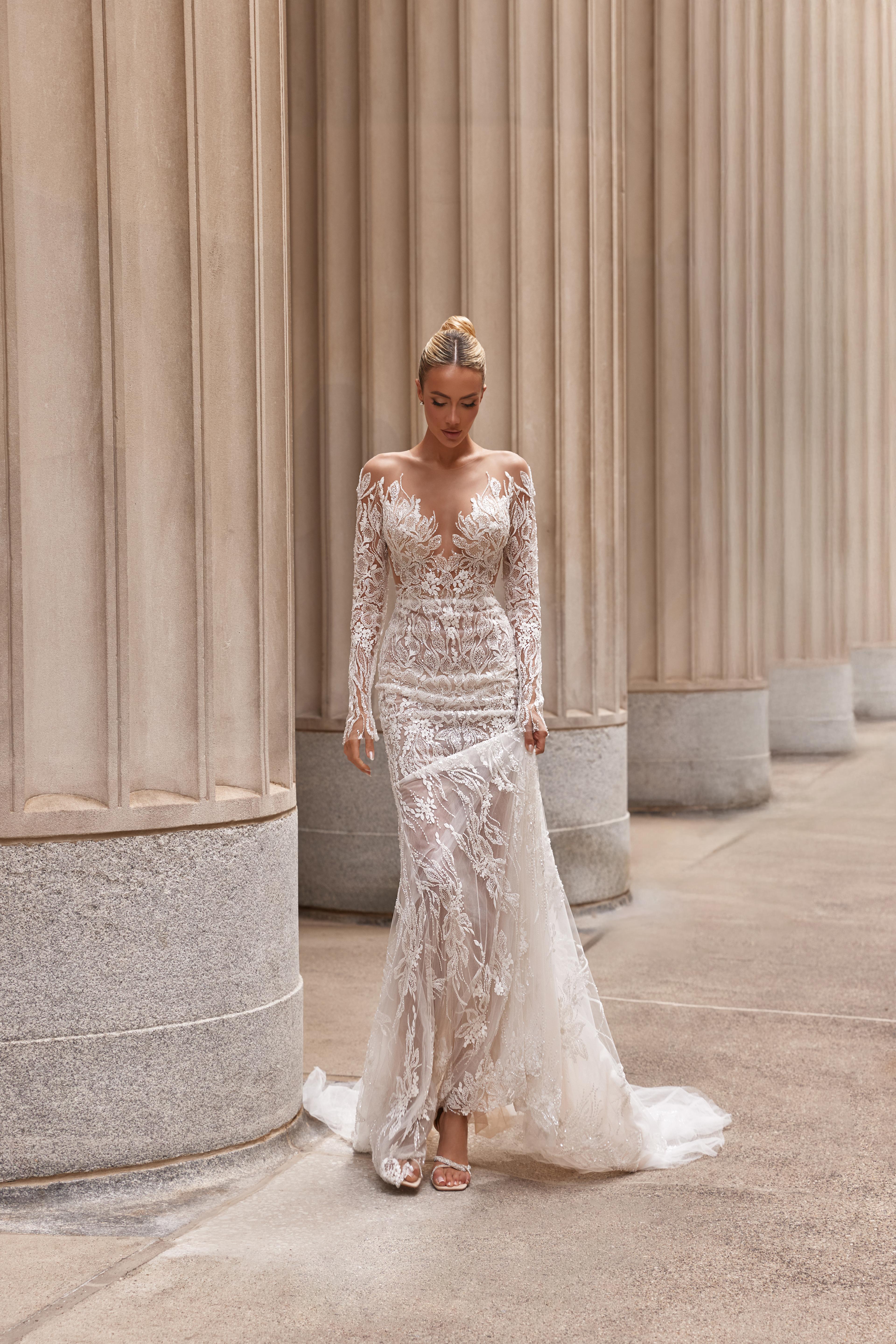 Oksana Mukha gown close-up