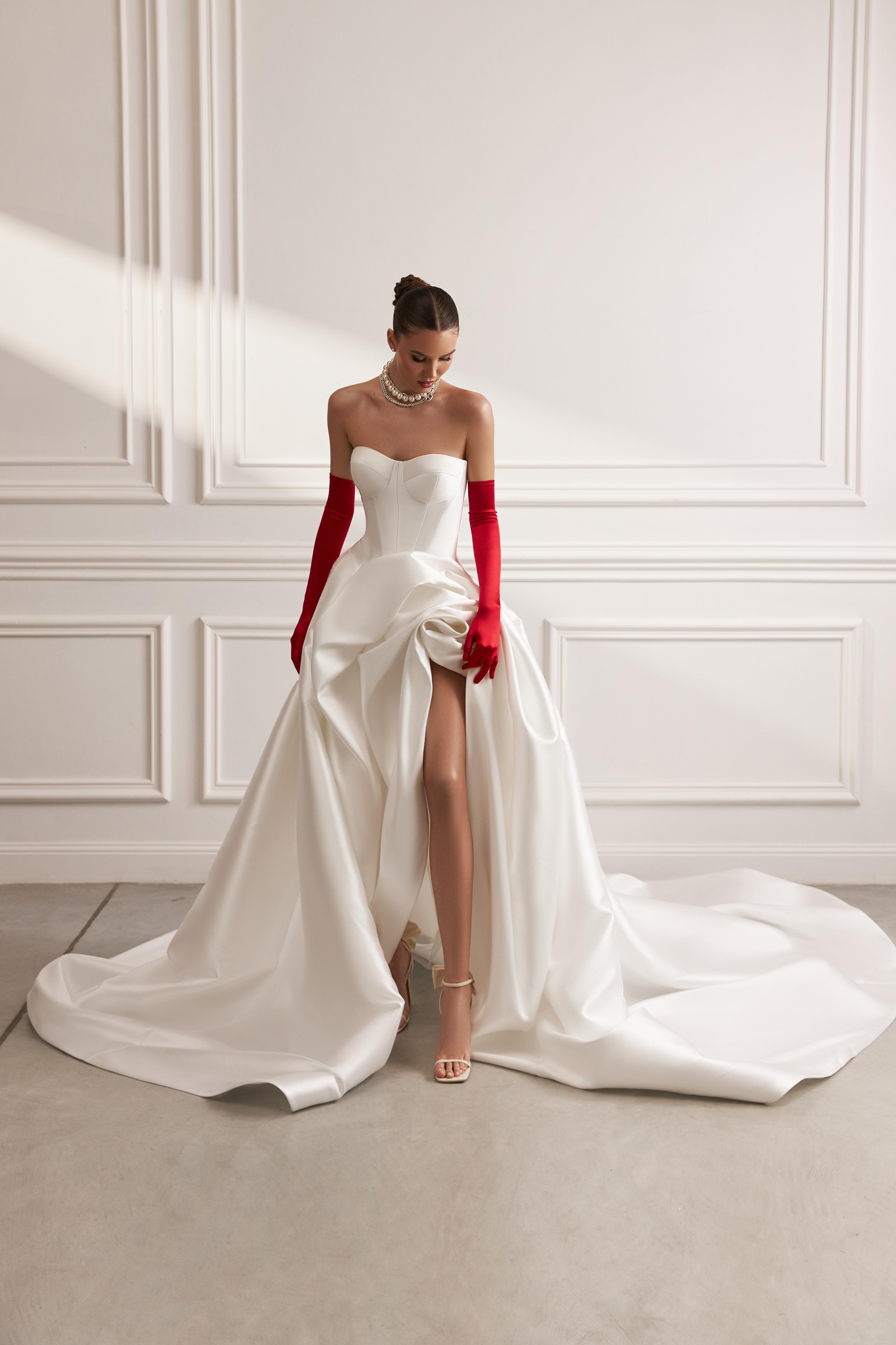 Oksana Mukha collection look 1